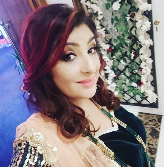 Bollywood Lyricist Meenu Singh Celebrates  Her 25 Years In Bollywood