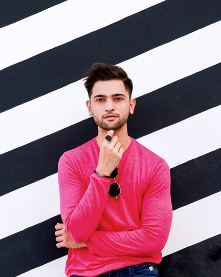 The PR-Cum-Fashionista  ‘Jainam Vora’ Aka Vorasahab’s Journey Is Inspiring