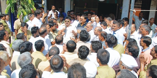 DHADAK KAMGAR UNION  – A Crusade Against Injustice – Exploitation And Malpractices In Business –  Industry And Labour Oriented Establishments And Organizations