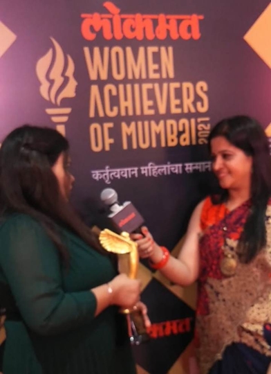 Shabnam Parveen  Co-founder Of Nexcinema Conferred With The Award  Of Lokmat Women Achievers of Mumbai 2021