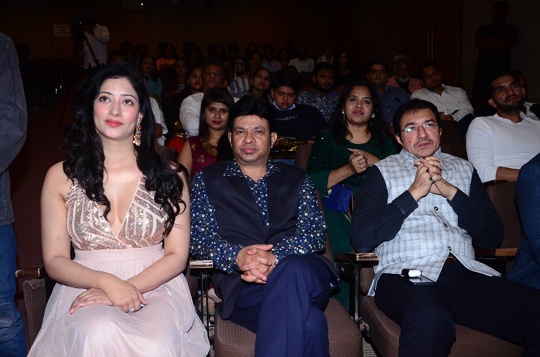 Shantanu Bhamare got felicitated by Hands of Eram Faridi Ji –  Shri Vikas Mahante Ji  – Shri Sunil Pal Ji And  Mrs Aruna Nabh