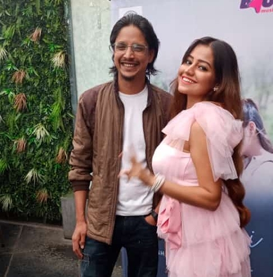 अशर अनीस खान व सिमरन कौर का म्यूज़िक वीडियो “खामोशी” बी4यू म्युज़िक से हुआ रिलीज, टीवी स्टार सलमान शेख रहे गेस्ट
