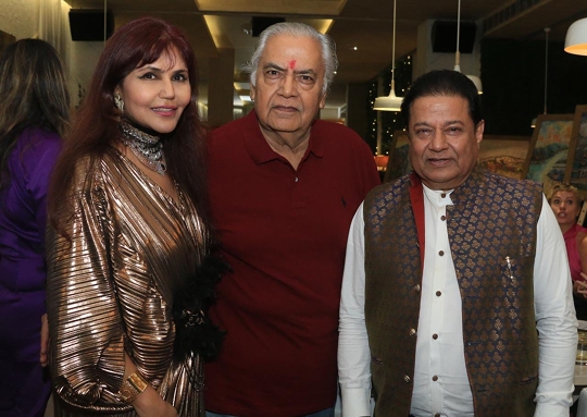 Celebrity curator Nisha JamVwal presents artist Lata Balakrishna