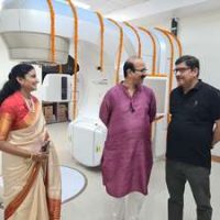 रेडियोथेरेपी के लिए विश्व की अत्याधुनिक मशीन  Vital Beam Version – 3 अब पटना के सवेरा हॉस्पिटल में इस वर्जन की भारत मे यह पहली मशीन कैंसर के मरीजों के इलाज हेतु शुरुआत की जा चुकी है
