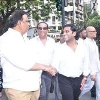 Adv. Ashish Shelar Unveils A Series Of Sculpture At Bandra West