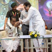 पुण्यात भारतरत्न लता दीनानाथ मंगेशकर स्मृती समारोह व लता मंगेशकर वैद्यक रत्न पुरस्कार वितरण सोहळा संपन्न